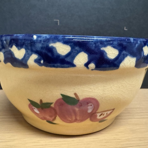 Vintage Roseville Ohio, Alpine Pottery Blue and Cream Apple Design Bowl - Picture 1 of 5